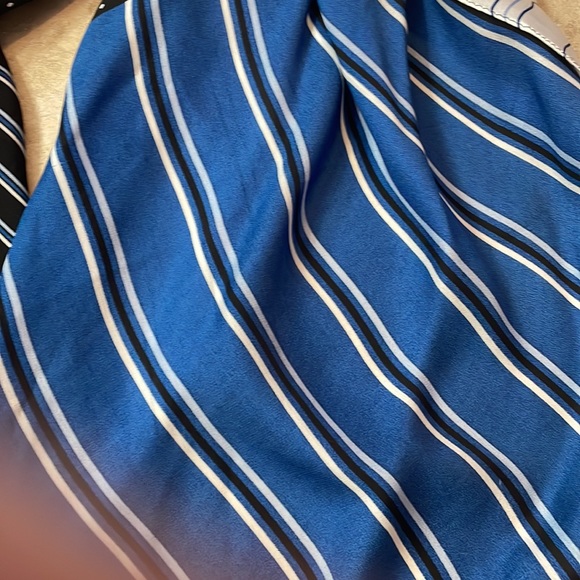 White House black market color block scarf - Picture 3 of 5